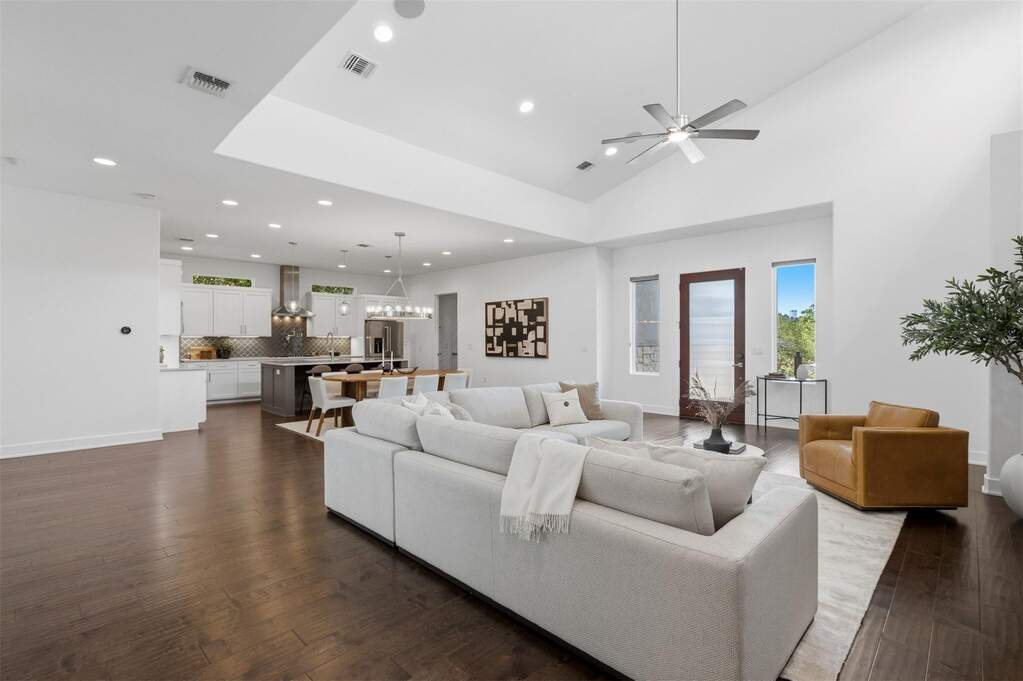 4 Bedroom Single Family Home/House's Image 11