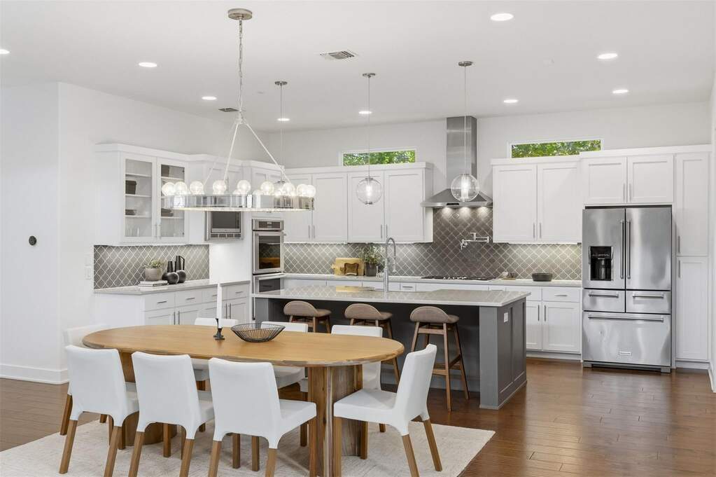 4 Bedroom Single Family Home/House's Image 14