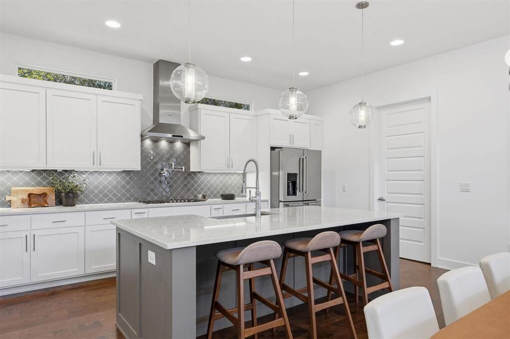 4 Bedroom Single Family Home/House's Image 17