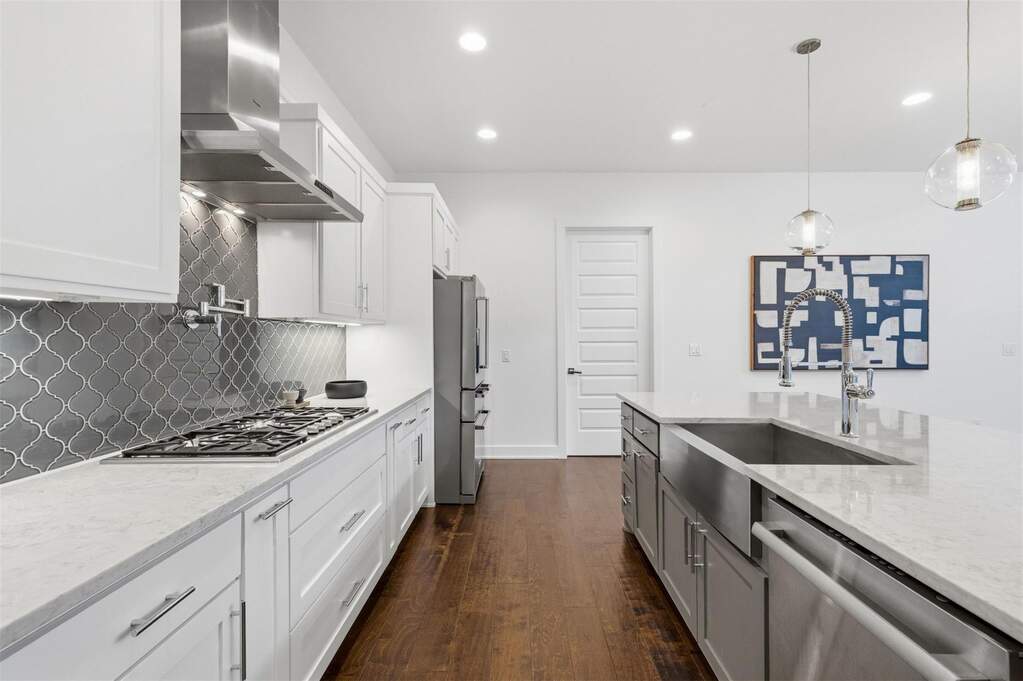 4 Bedroom Single Family Home/House's Image 20