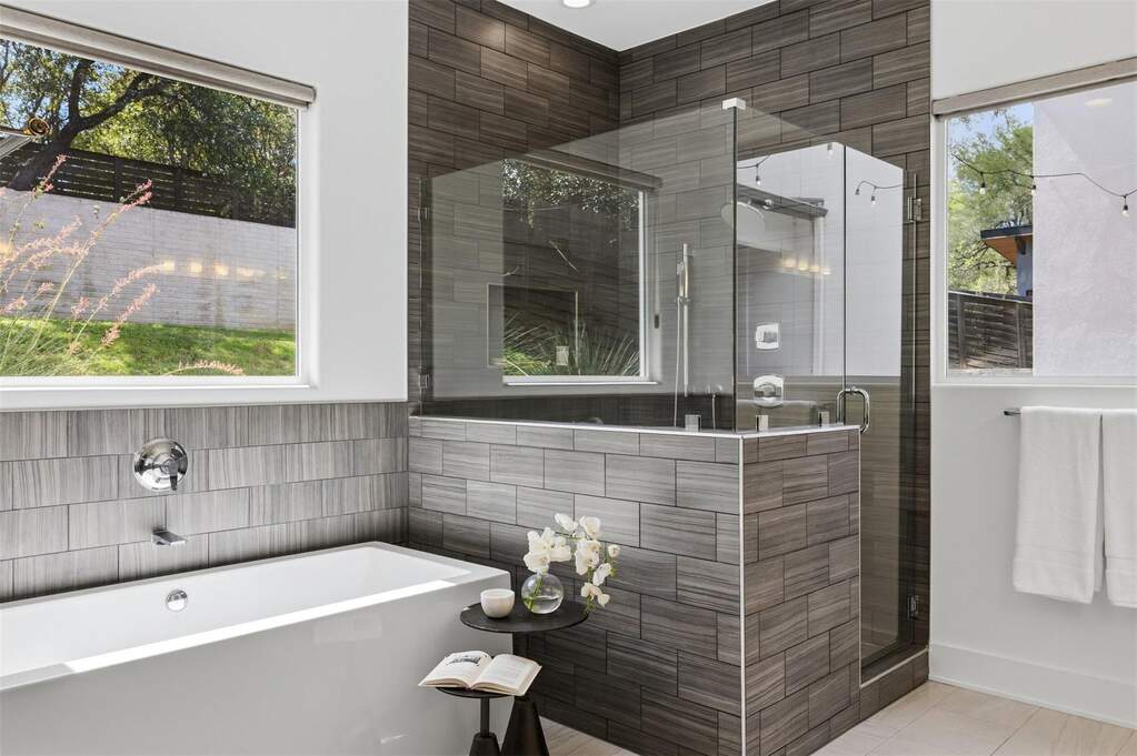 4 Bedroom Single Family Home/House's Image 23