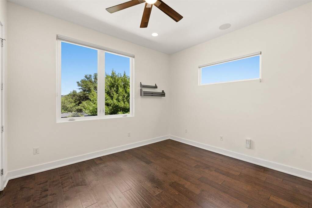 4 Bedroom Single Family Home/House's Image 25