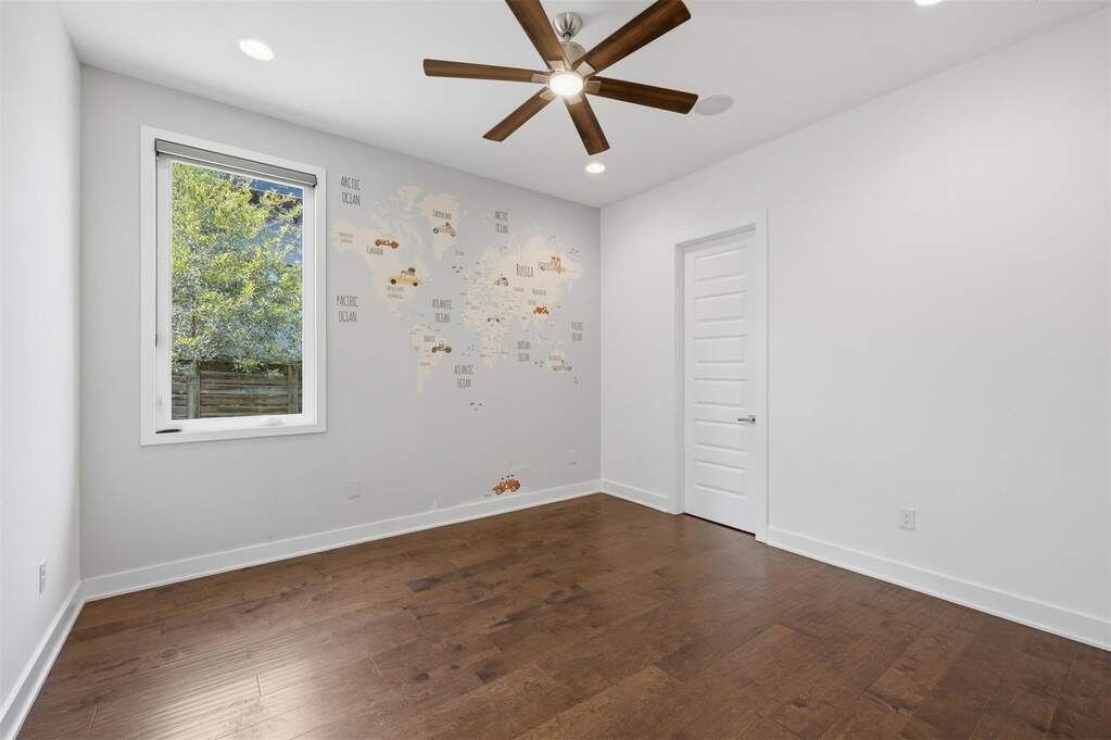 4 Bedroom Single Family Home/House's Image 28