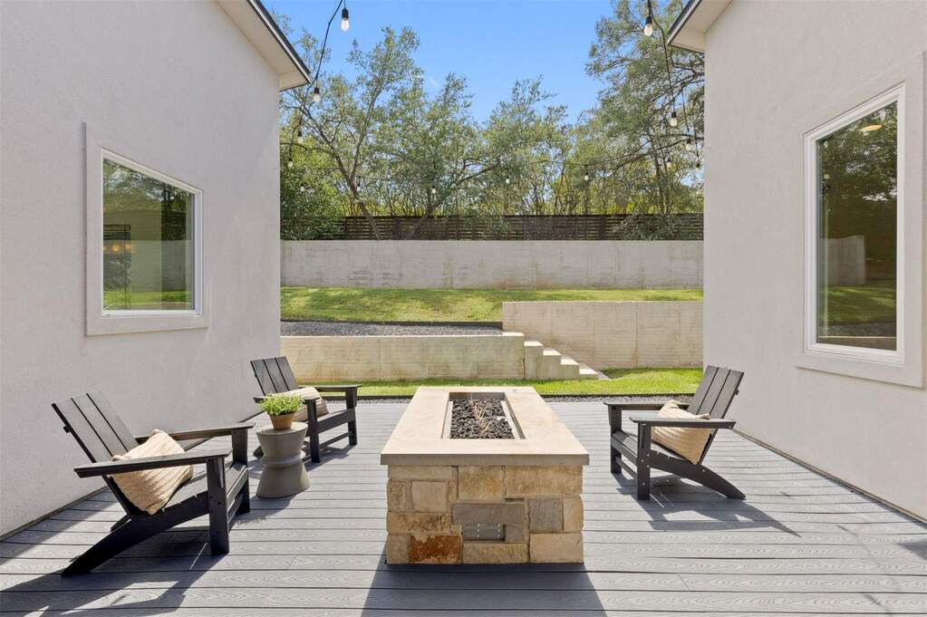 4 Bedroom Single Family Home/House's Image 32