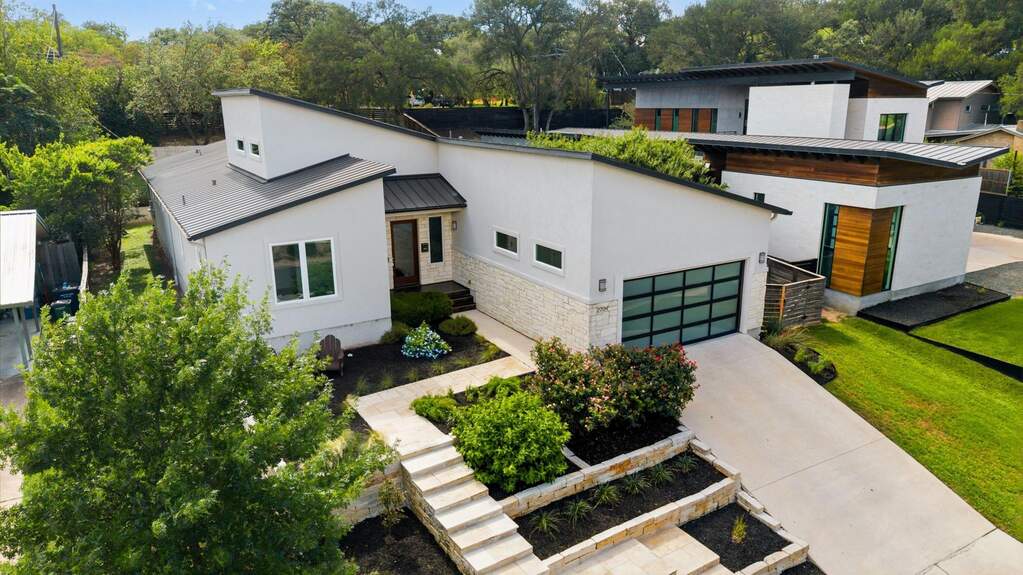 4 Bedroom Single Family Home/House's Image 35