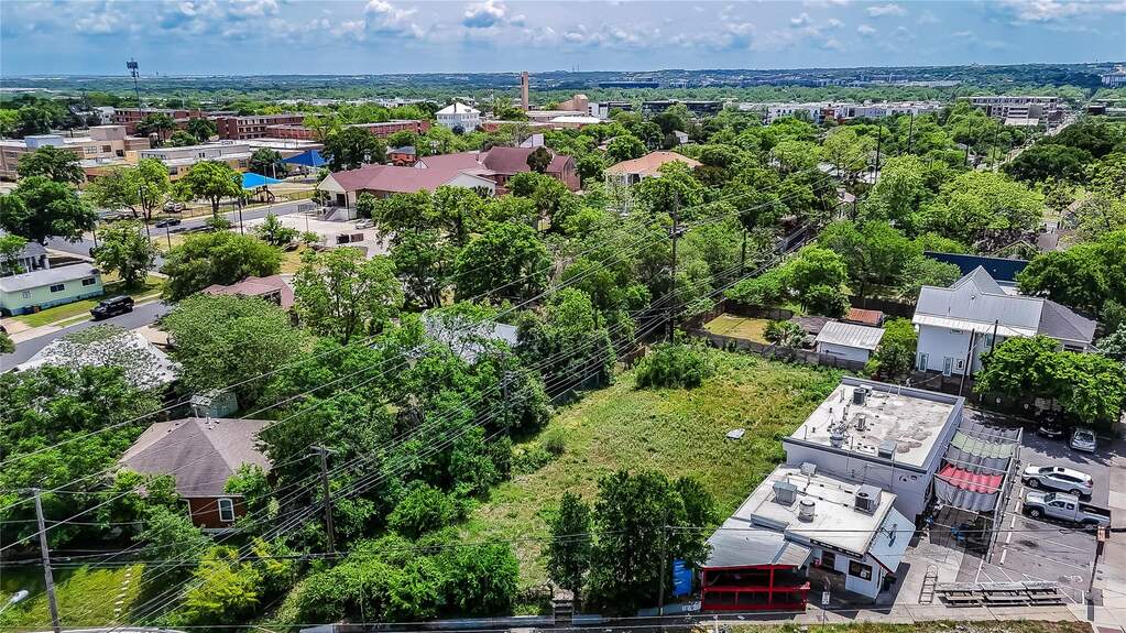 Land/Vacant Land's Image 9