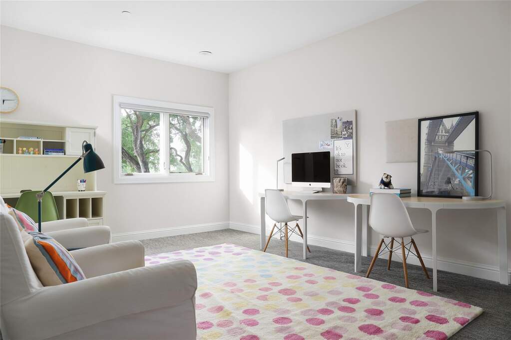 5 Bedroom Single Family Home/House's Image 24