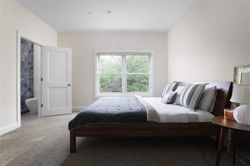 5 Bedroom Single Family Home/House's Image 25