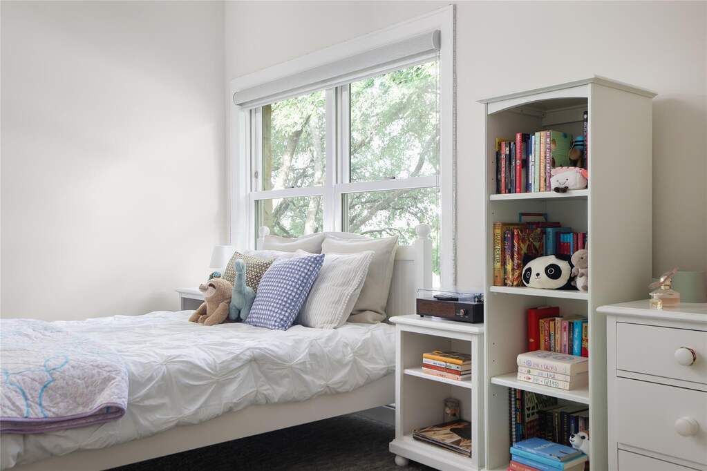 5 Bedroom Single Family Home/House's Image 31