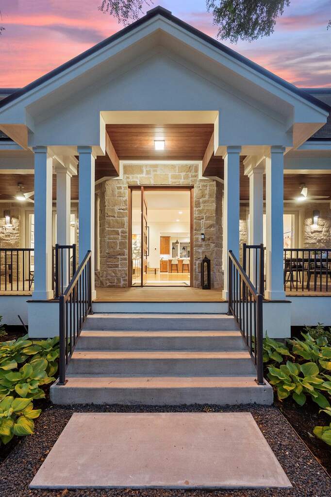 5 Bedroom Single Family Home/House's Image 36