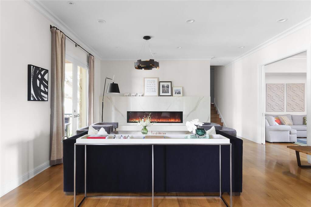5 Bedroom Single Family Home/House's Image 4