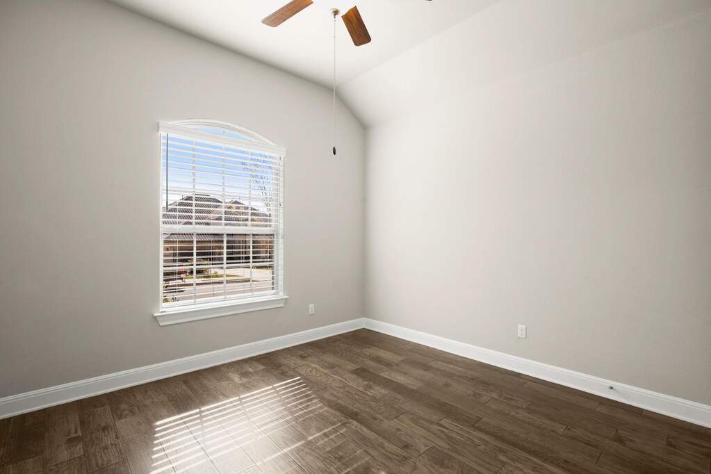 4 Bedroom Single Family Home/House's Image 17