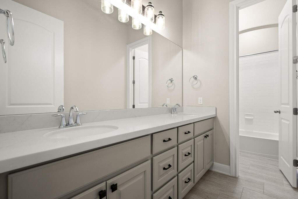 4 Bedroom Single Family Home/House's Image 20
