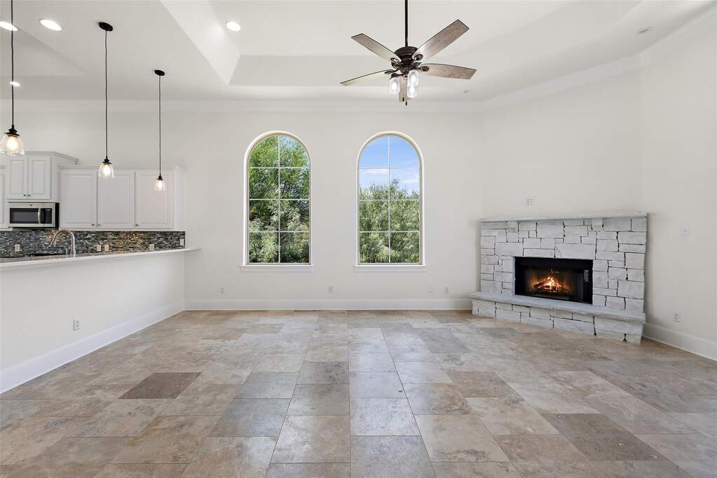 3 Bedroom Single Family Home/House's Image 8