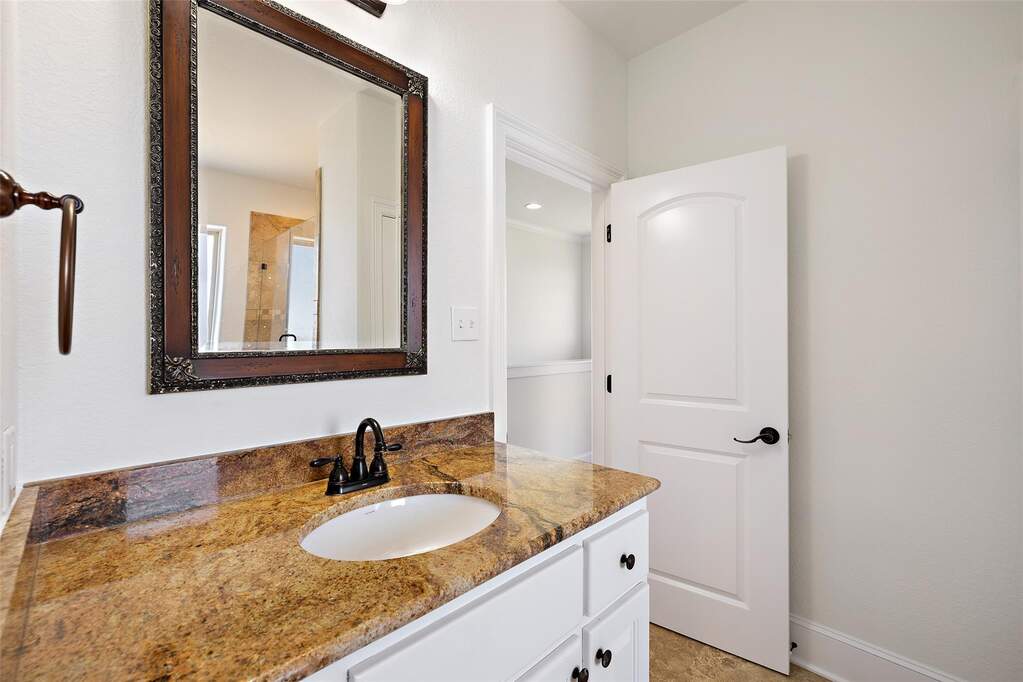 3 Bedroom Single Family Home/House's Image 24
