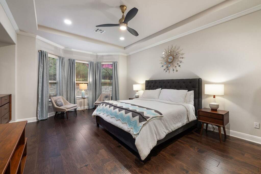 5 Bedroom Single Family Home/House's Image 13