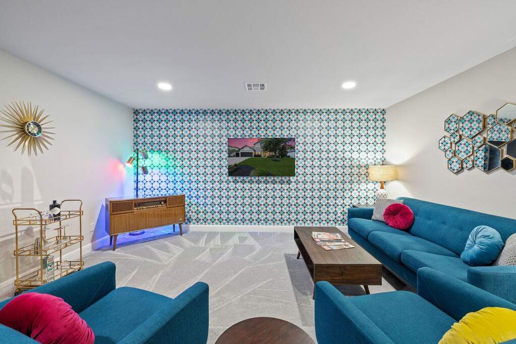 5 Bedroom Single Family Home/House's Image 17
