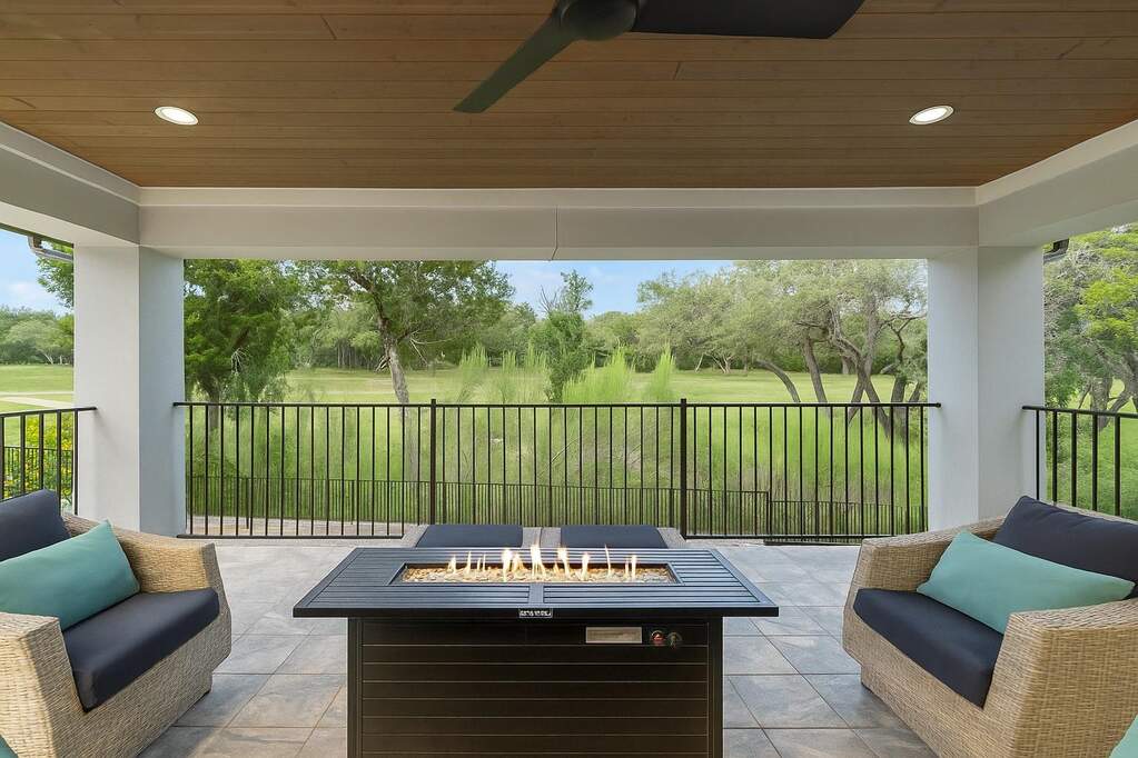 5 Bedroom Single Family Home/House's Image 22