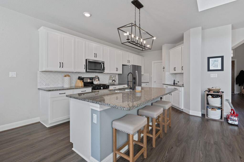4 Bedroom Single Family Home/House's Image 7