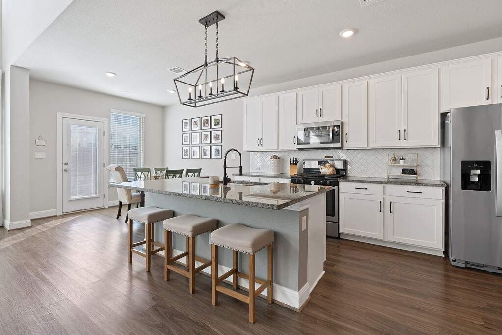 4 Bedroom Single Family Home/House's Image 8