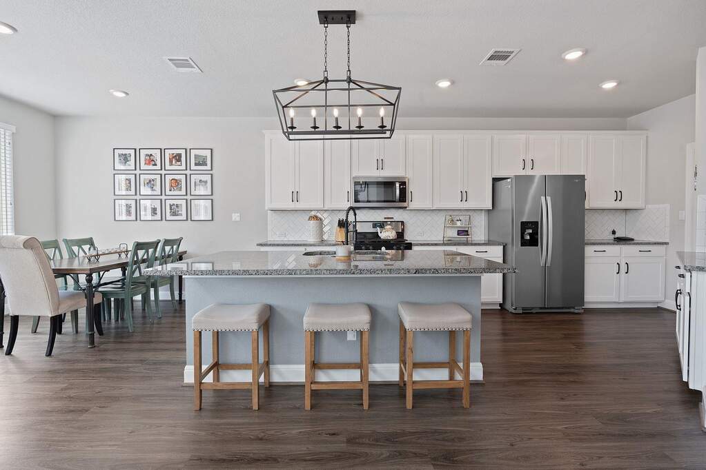 4 Bedroom Single Family Home/House's Image 9