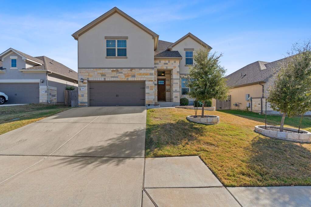 4 Bedroom Single Family Home/House's Image 32