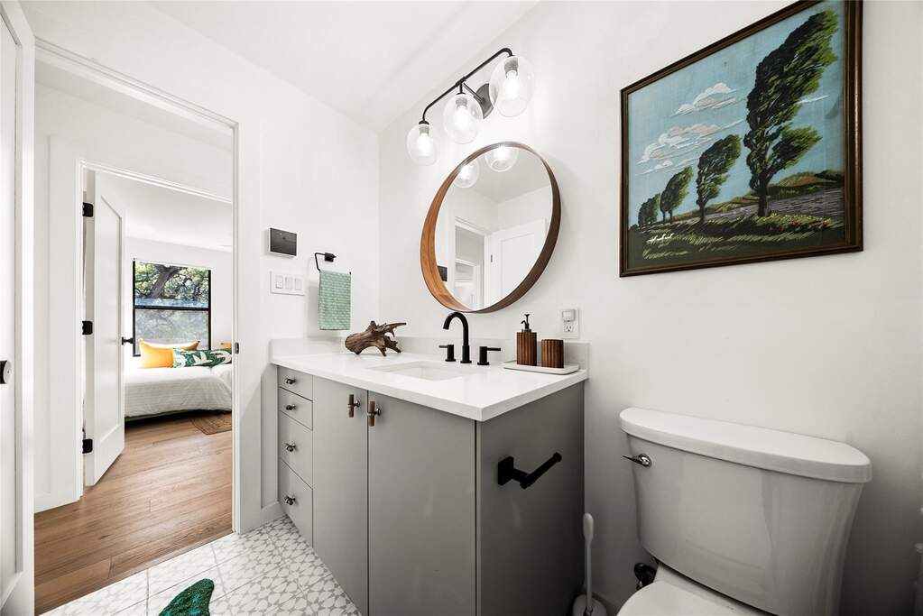 4 Bedroom Single Family Home/House's Image 11