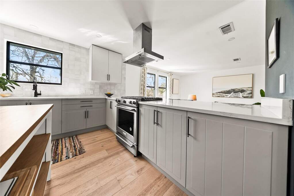 4 Bedroom Single Family Home/House's Image 28