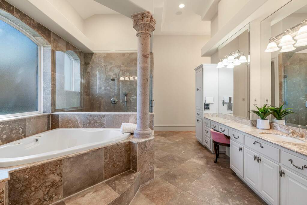 4 Bedroom Single Family Home/House's Image 21