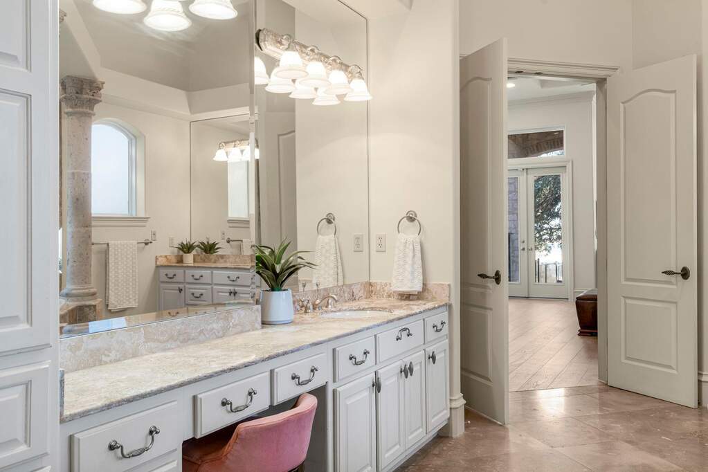 4 Bedroom Single Family Home/House's Image 23
