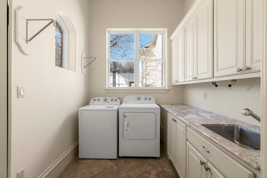 4 Bedroom Single Family Home/House's Image 24
