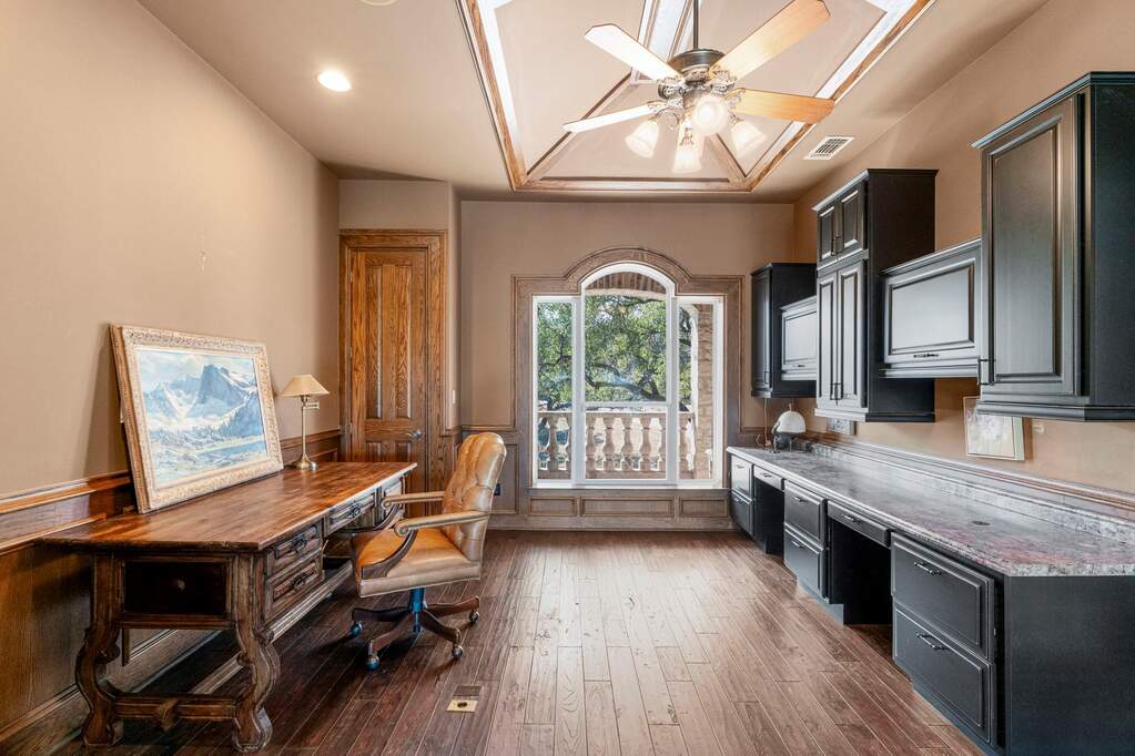 4 Bedroom Single Family Home/House's Image 27