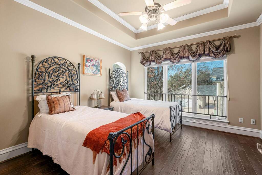 4 Bedroom Single Family Home/House's Image 34
