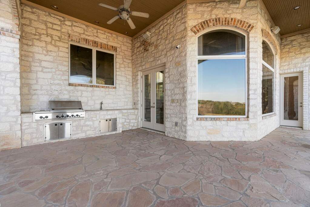 4 Bedroom Single Family Home/House's Image 35