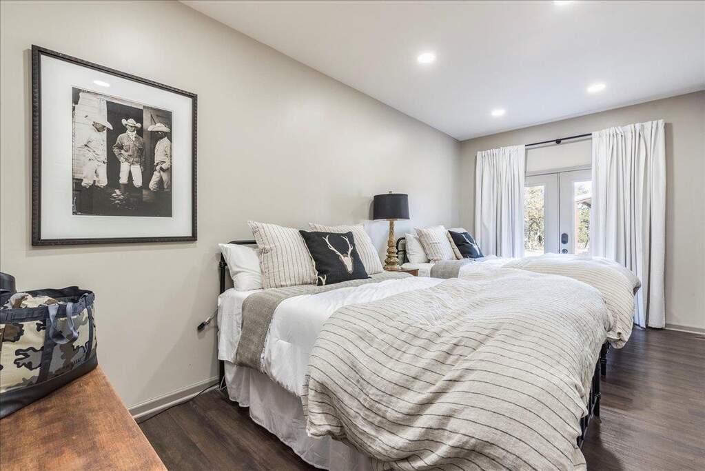 2 Bedroom Single Family Home/House's Image 9