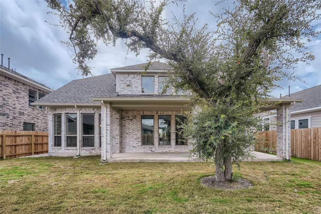 5 Bedroom Single Family Home/House's Image 20