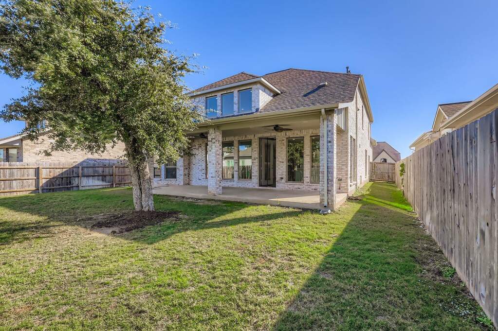 5 Bedroom Single Family Home/House's Image 22