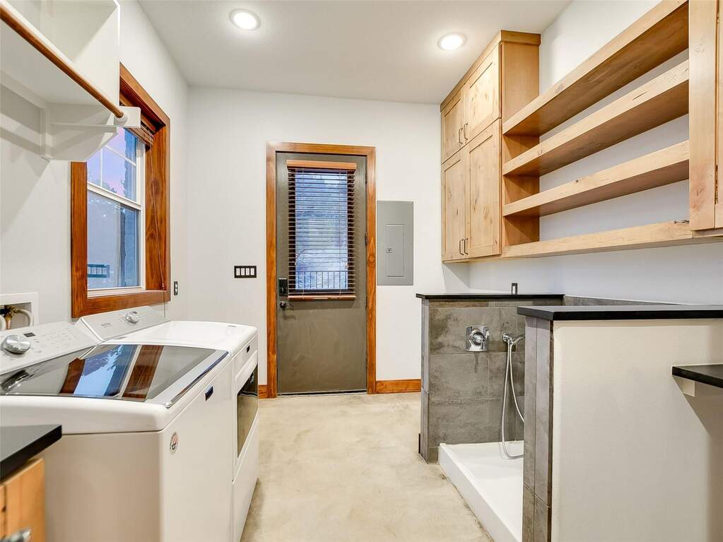 3 Bedroom Single Family Home/House's Image 16