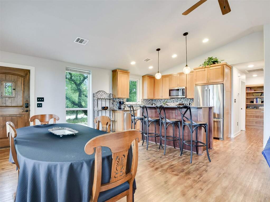 3 Bedroom Single Family Home/House's Image 28
