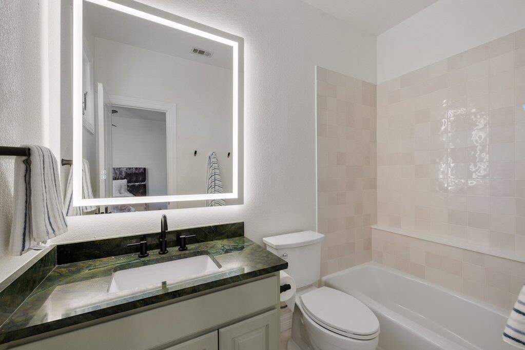 3 Bedroom Apartment/Flat's Image 19