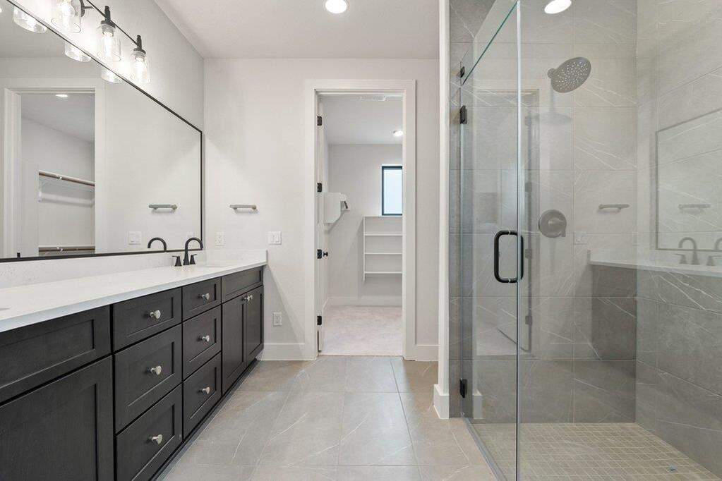 4 Bedroom Single Family Home/House's Image 10