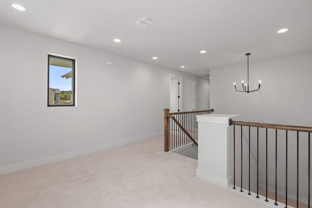 4 Bedroom Single Family Home/House's Image 17