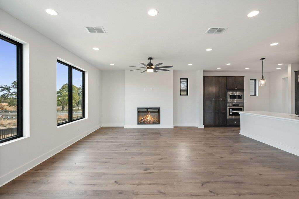 4 Bedroom Single Family Home/House's Image 6