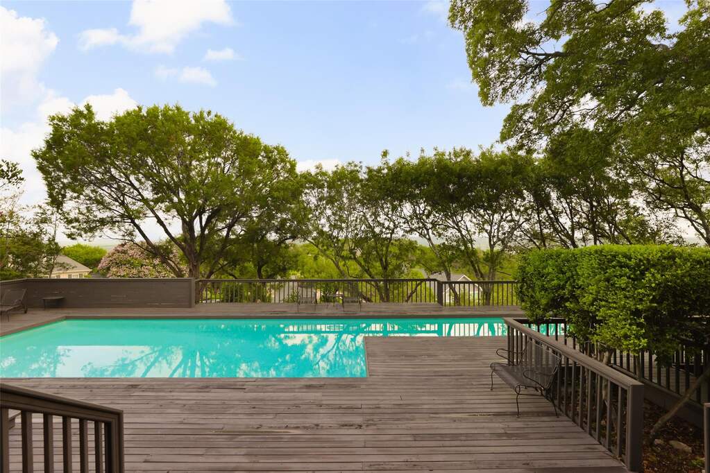 4 Bedroom Single Family Home/House's Image 15