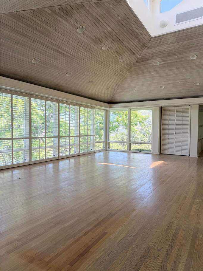 4 Bedroom Single Family Home/House's Image 20