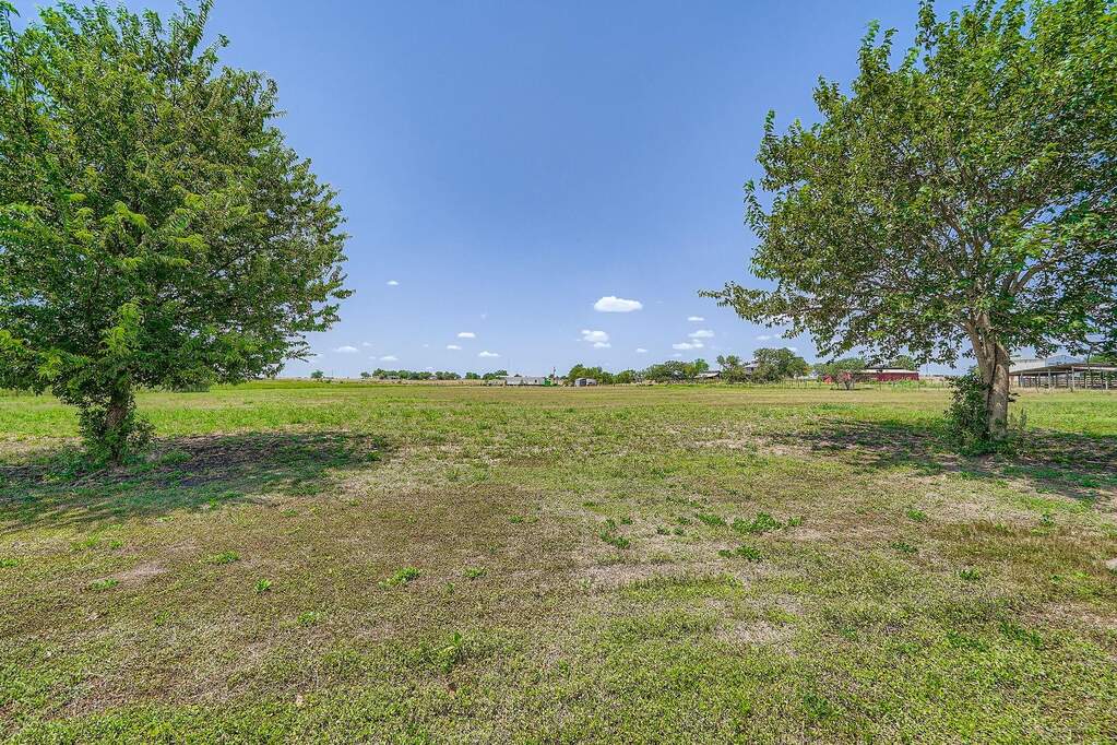 Land/Vacant Land's Image 7