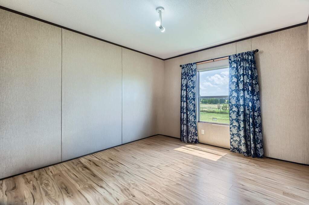 Land/Vacant Land's Image 19