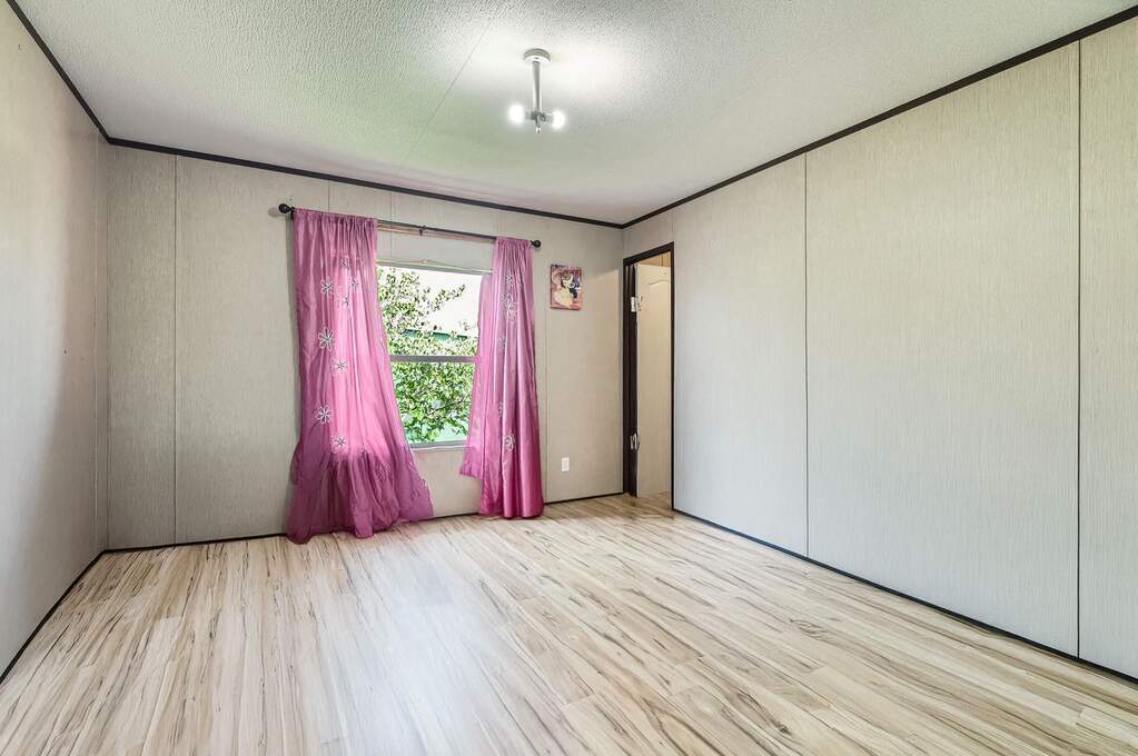 Land/Vacant Land's Image 21