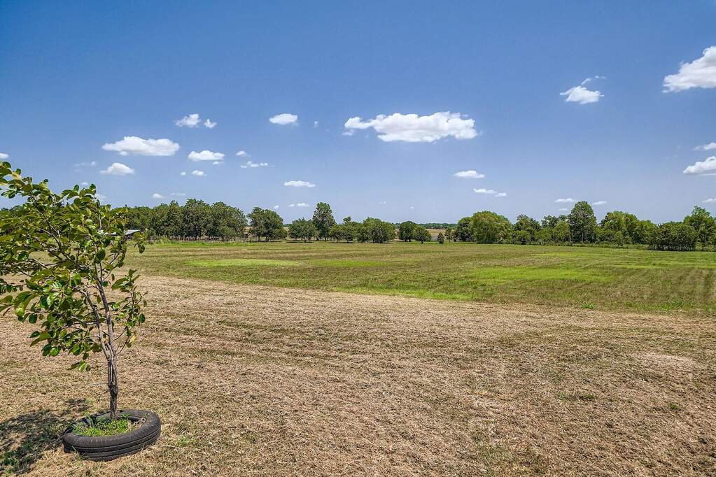 Land/Vacant Land's Image 3