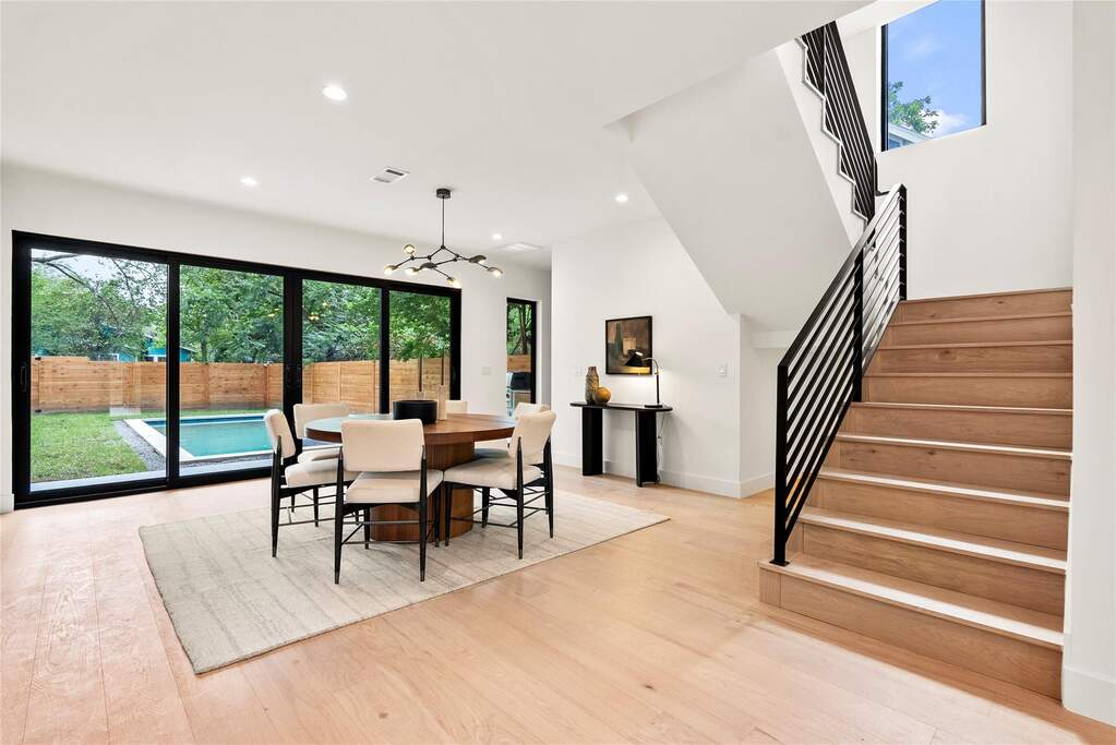 4 Bedroom Single Family Home/House's Image 8